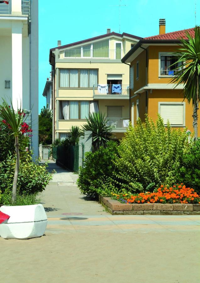 Apartamento Zenith Lido di Jesolo Exterior foto