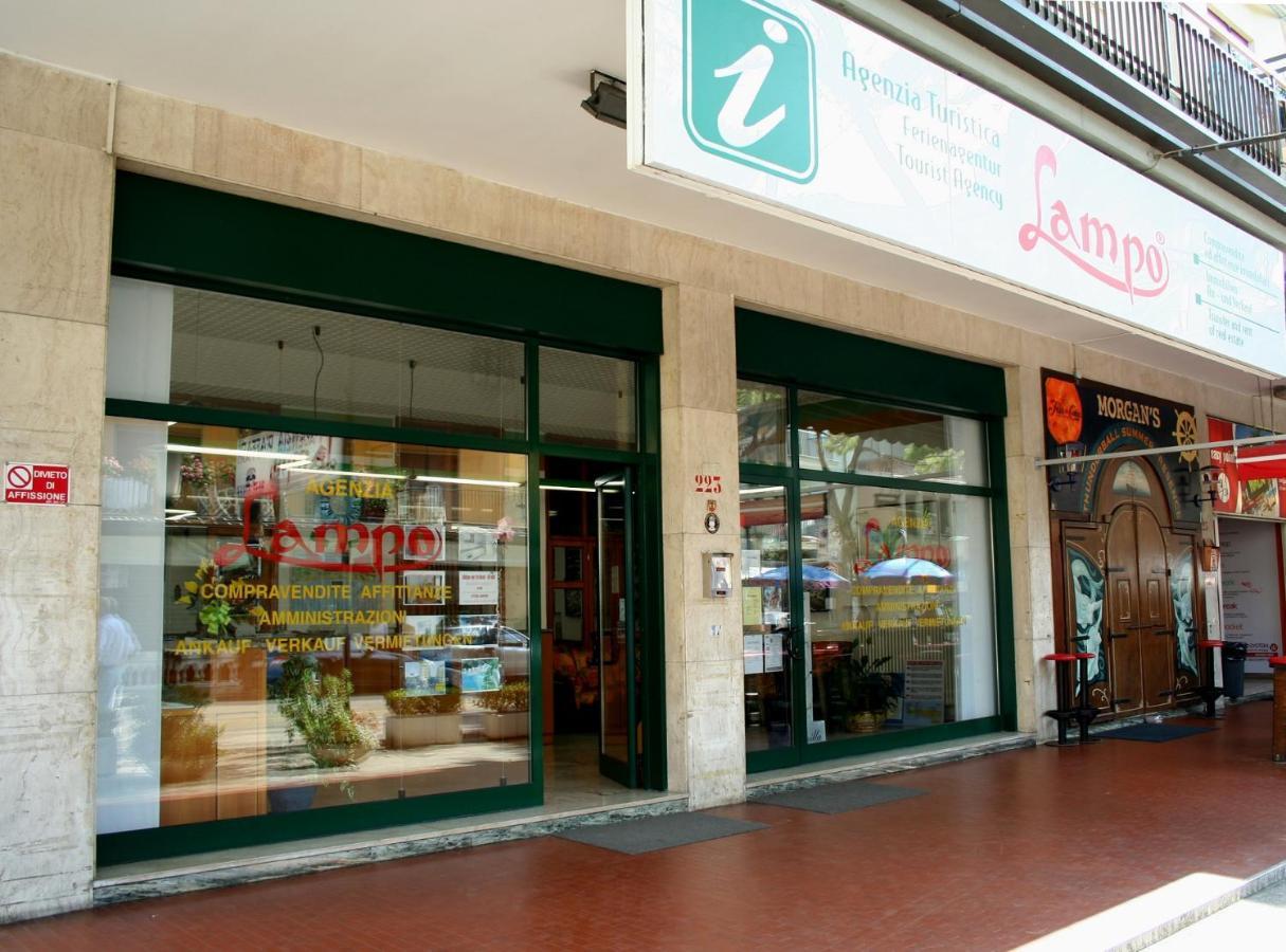Apartamento Zenith Lido di Jesolo Exterior foto