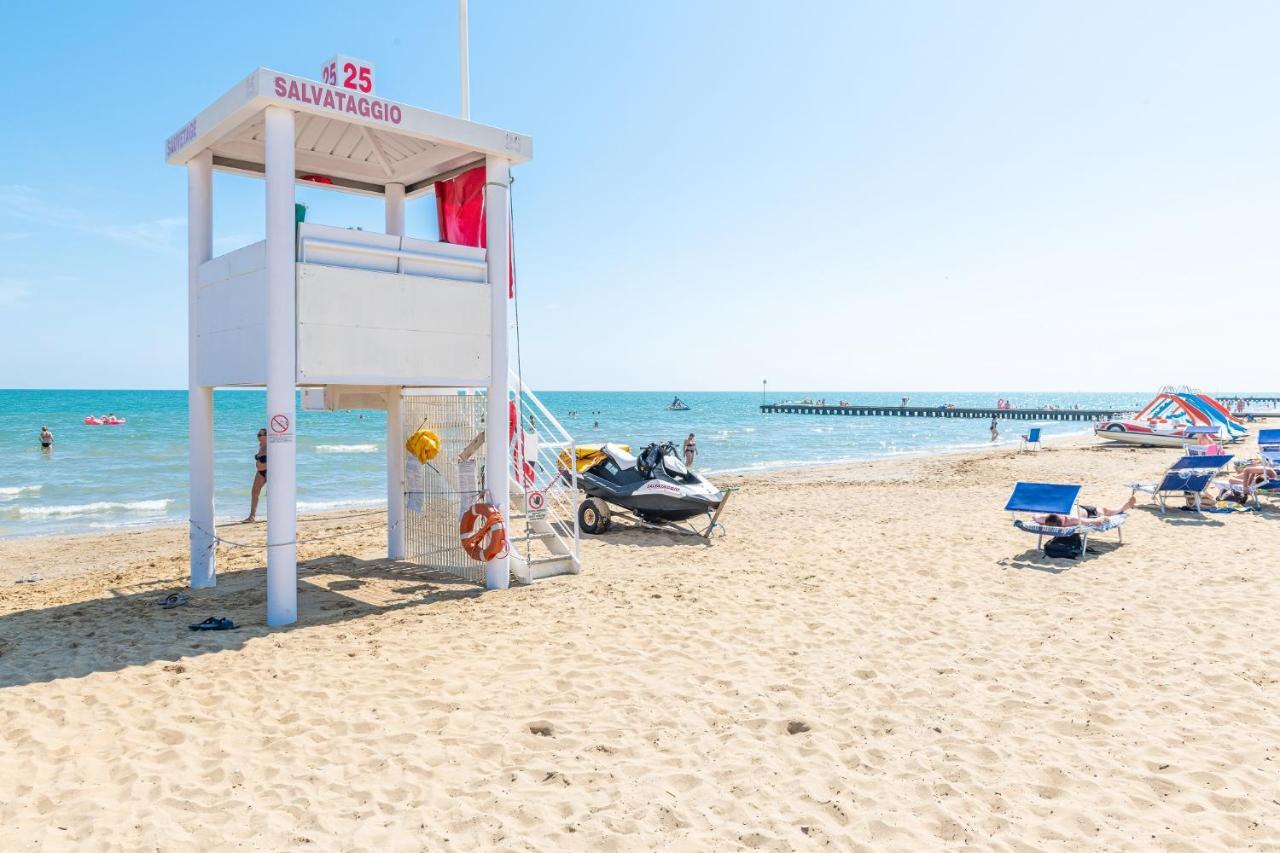 Apartamento Zenith Lido di Jesolo Exterior foto
